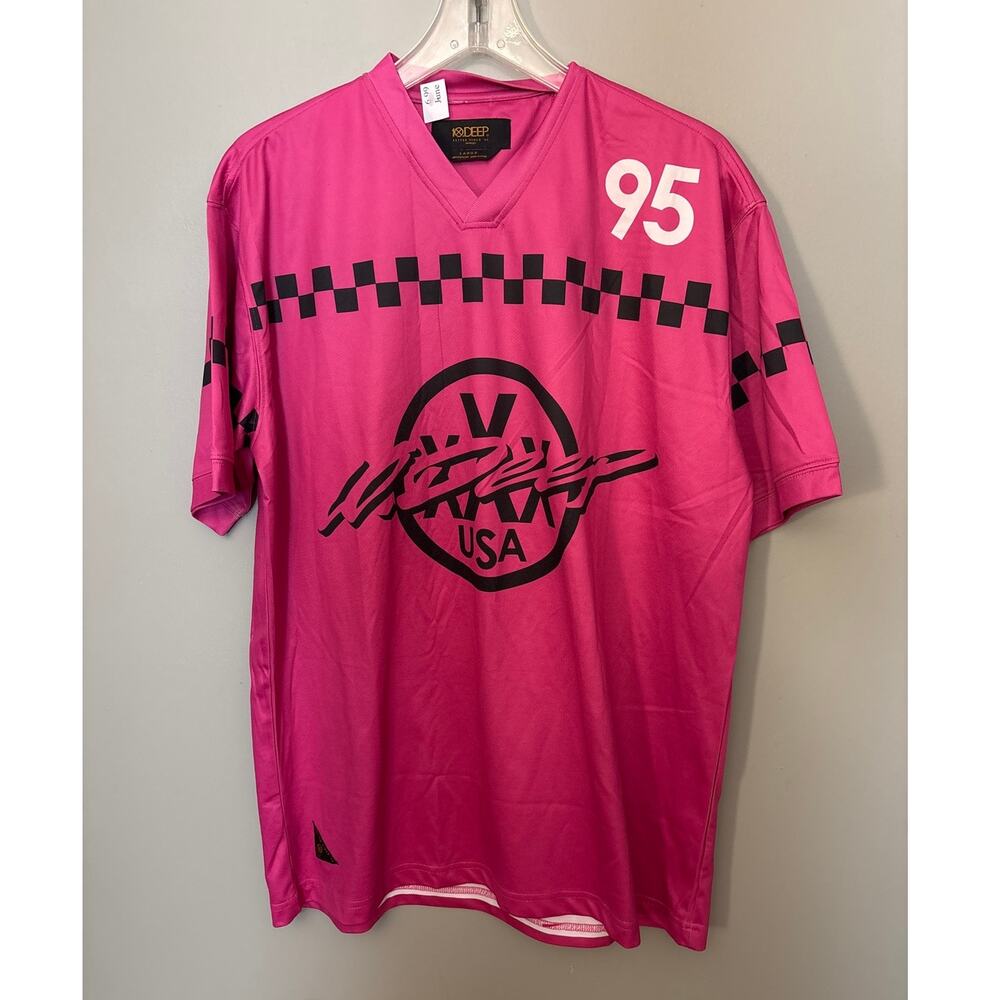 10.Deep Futbol Jersey in fuchsia Size Large "95"